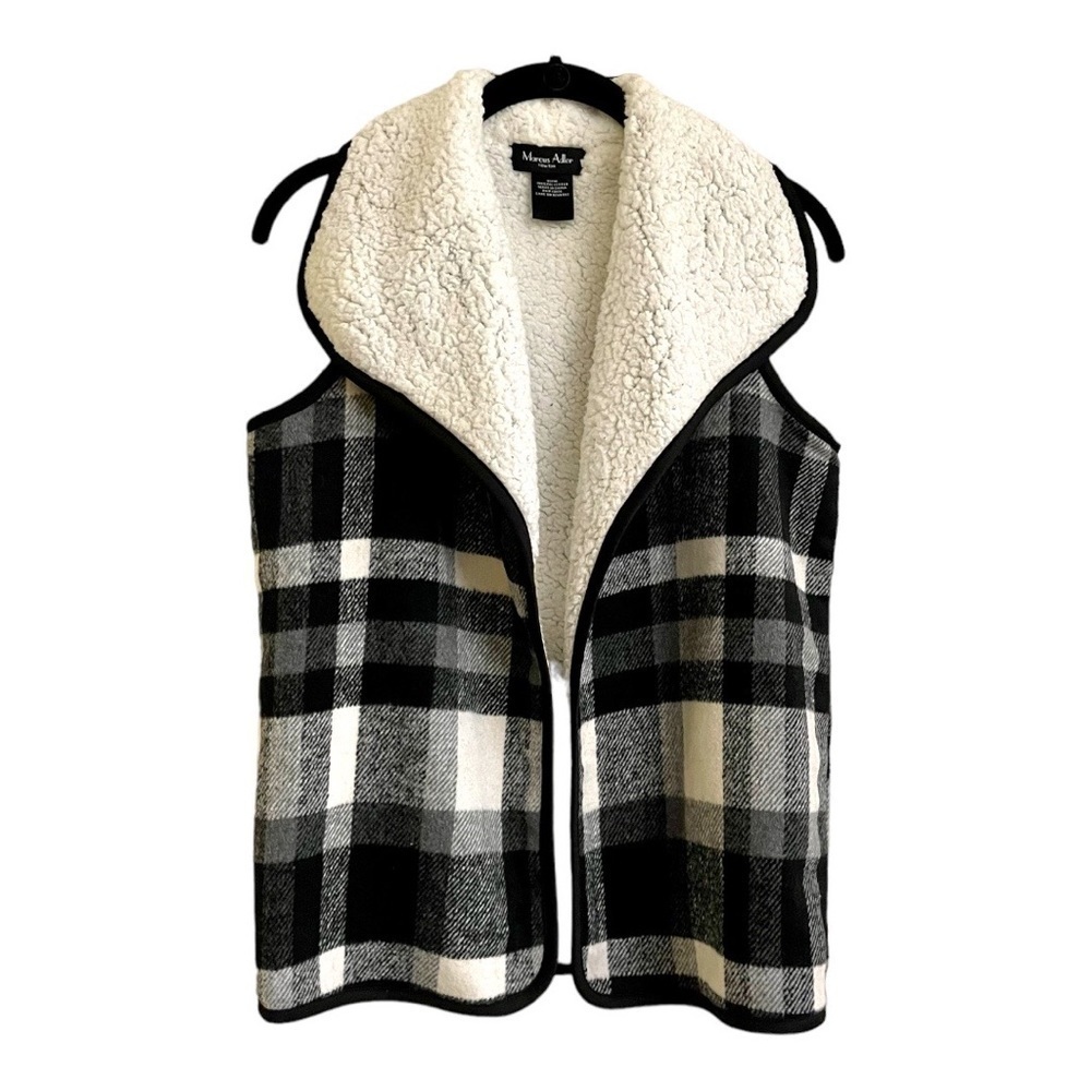 MARCUS ADLER, NEW YORK, NWOT, OPEN FRONT VEST. BLACK & WHITE BUFFALO PLAID.OSFM